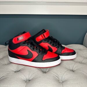 Boys Nike Court Borough Mid 2